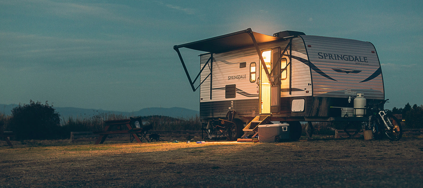 Pros and Cons of a Camper