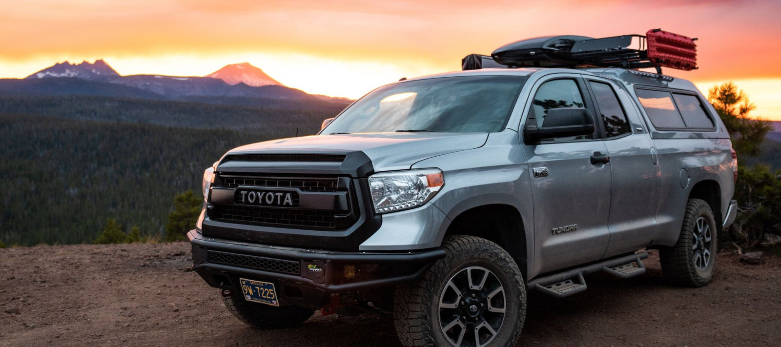 2016 toyota tundra in the sunset 